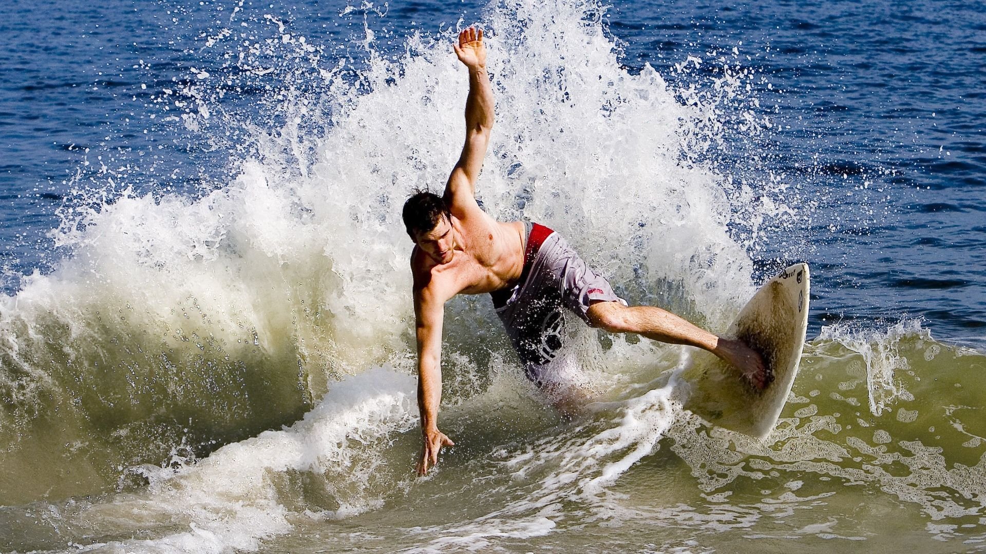 国足备战气氛热烈全队斗志昂扬，国足努力